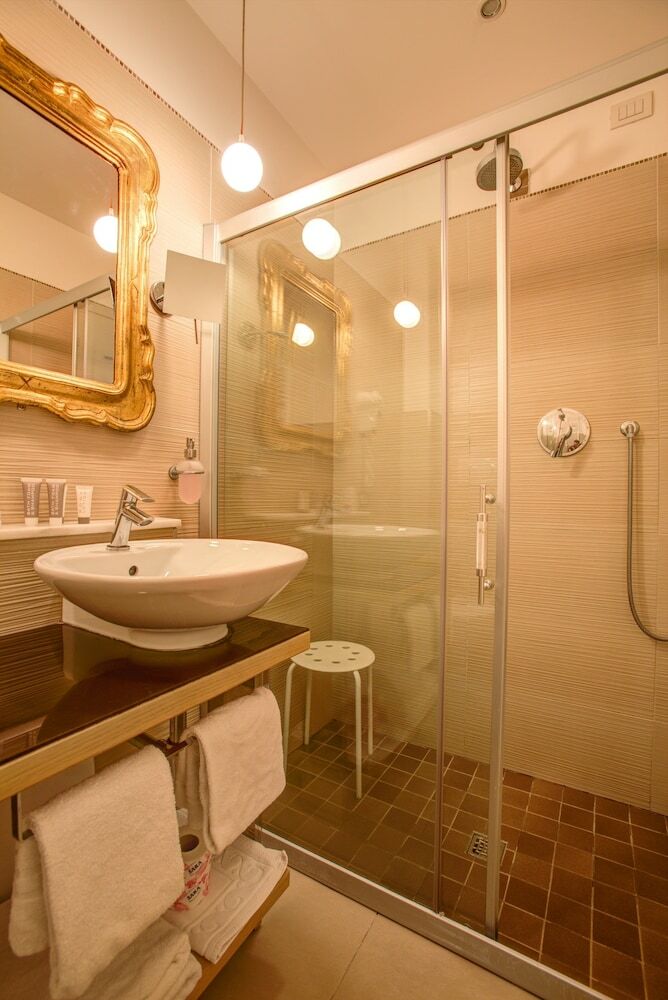 Hotel Ferretti Beach