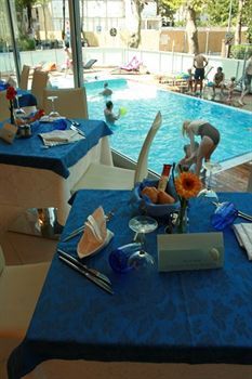Aqua Hotel