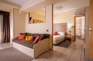 Domidea Hotel