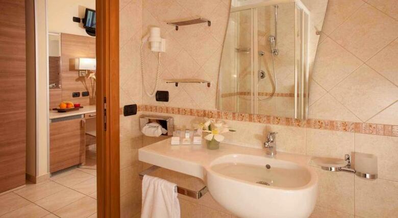 Domidea Hotel