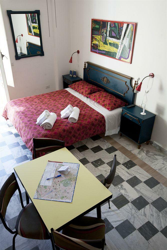 Martini Bed