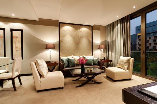 Hotel Al Faisaliah Suites