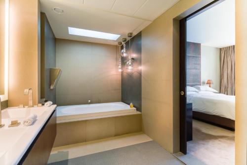 Hotel Al Faisaliah Suites