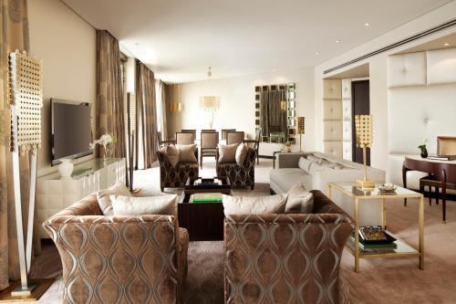 Hotel Al Faisaliah Suites