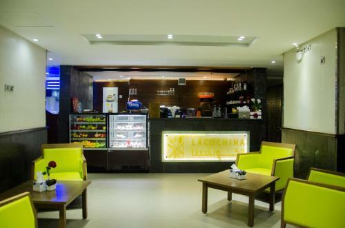 Lazourd Palace Hotel Apartments