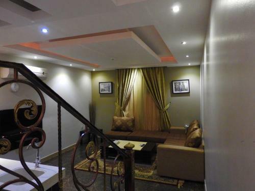 Gold Inn Hotel
