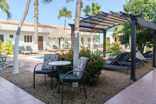 Arubiana Inn Hotel