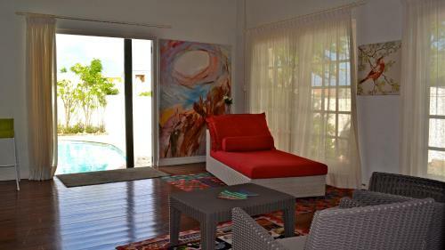 Parrot Villa
