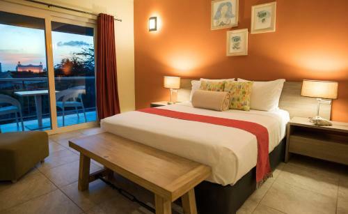 Costa Esmeralda Village