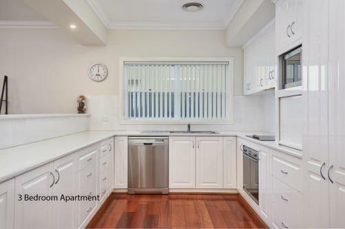 Hotel Best Western Plus Charles Sturt Suites & Apartments