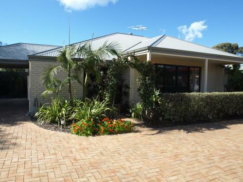 Baudins Of Busselton B&B