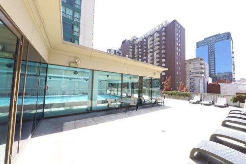 Aparthotel Heart Of Cbd Penthouse Apartment