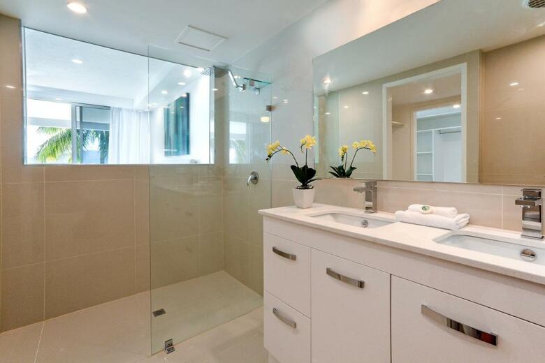 Fully Renovated Frangipani Beach Front Apartments