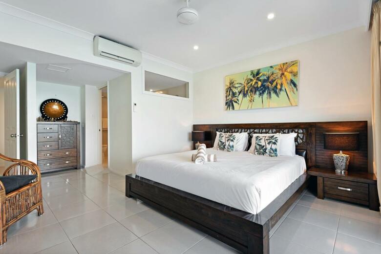 Fully Renovated Frangipani Beach Front Apartments