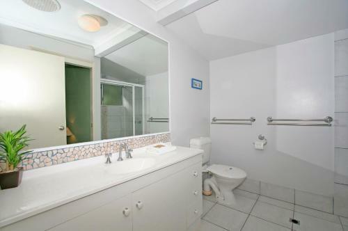 Hotel Coral Beach Noosa Resort