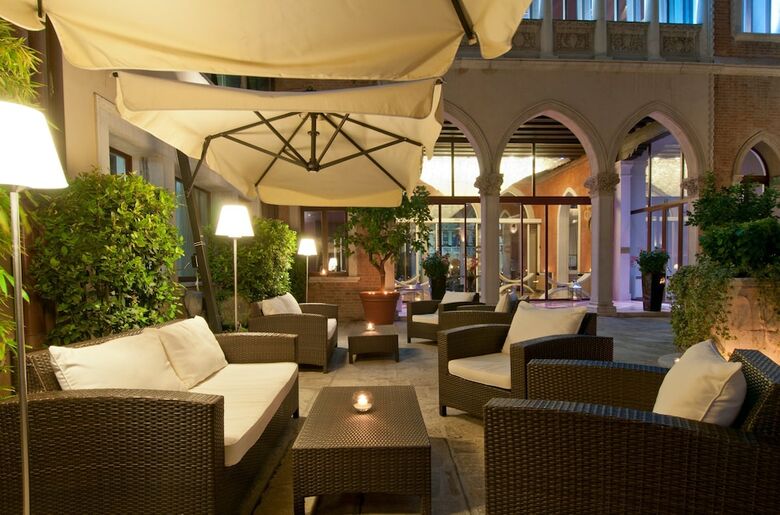 Hotel Sina Centurion Palace