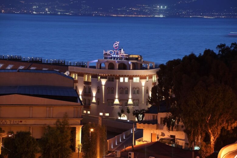 �hotel