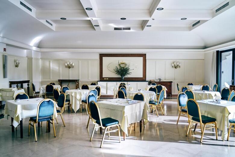 Ambassador Palace Hotel