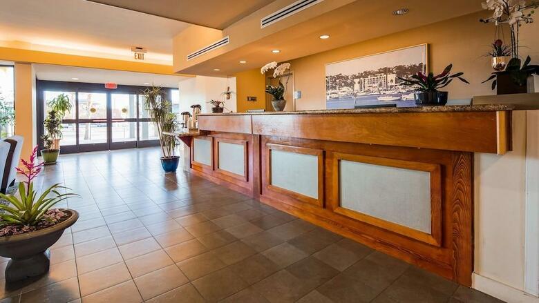 Best Western-yacht Harbor Hotel