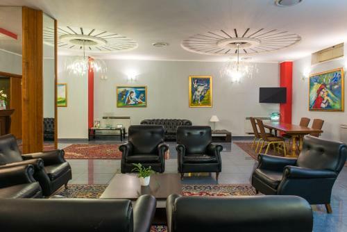 Royal Hotel