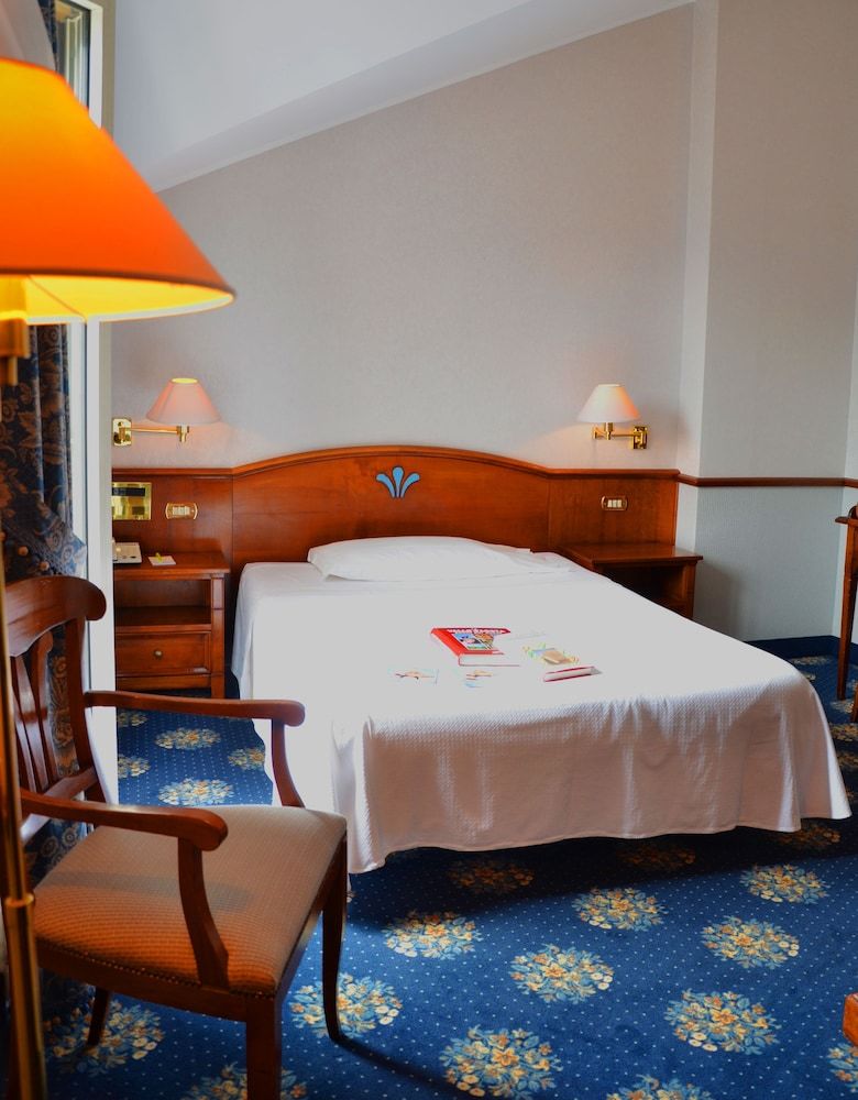 Hotel De La Ville