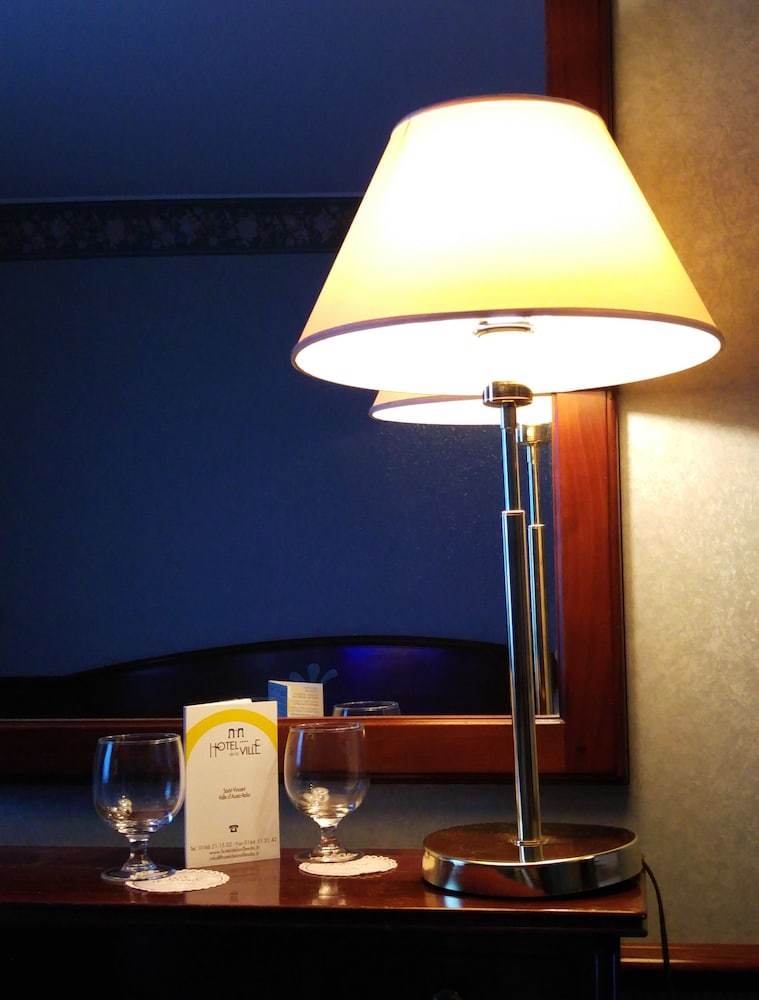 Hotel De La Ville