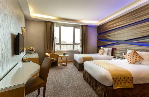 Al Safir Hotel & Tower