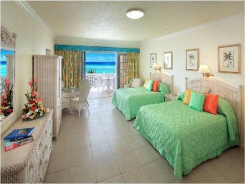 Hotel Coral Sands Beach Resort
