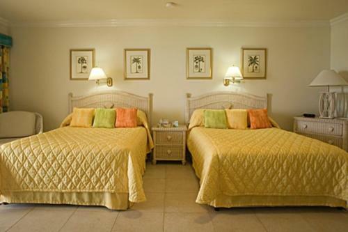 Hotel Coral Sands Beach Resort