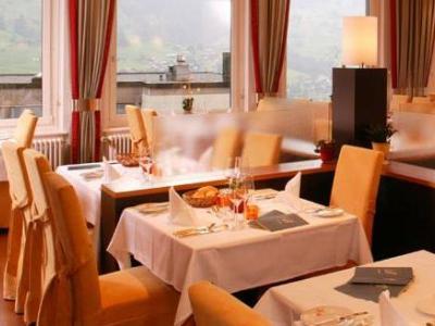 Parkhotel Schoenegg