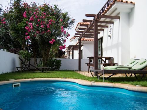 Private Villa With Pool On Tortuga Beach Resort