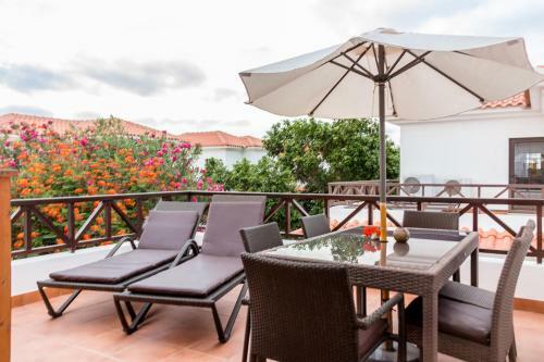 Private Villa With Pool On Tortuga Beach Resort