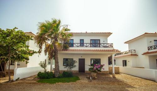 Private Villa With Pool On Tortuga Beach Resort