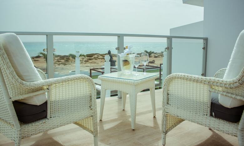 Hotel Livvo Budha Beach