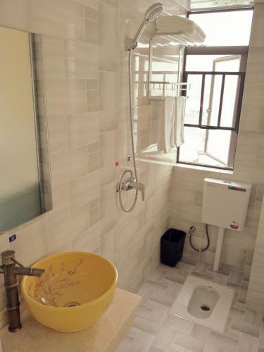 Hostal Hua Tian Guesthouse