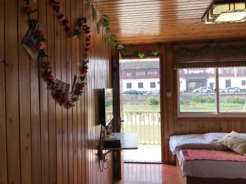 Wuzhen Spring Family Inn