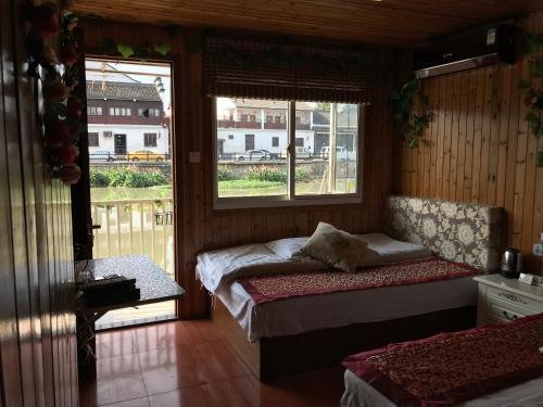 Wuzhen Spring Family Inn