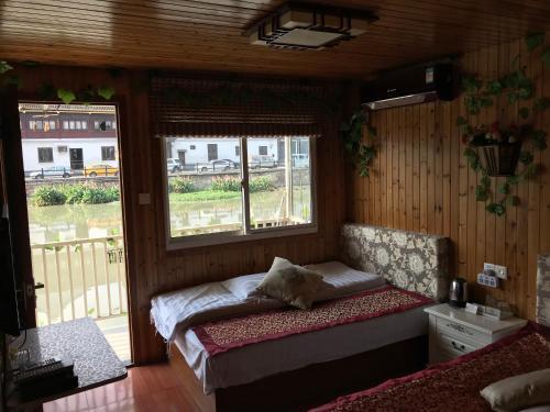 Wuzhen Spring Family Inn