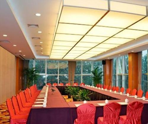 Hotel Ramada Plaza Hangzhou Riverside