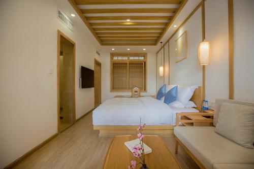 Jianshe Inn