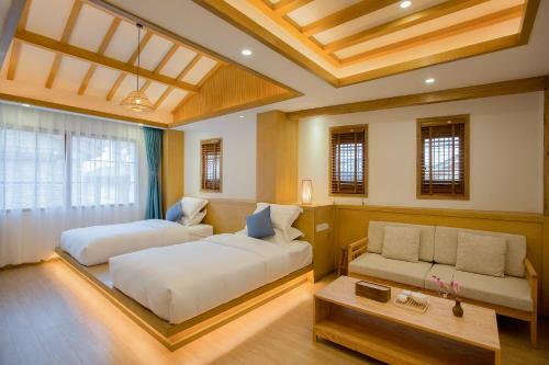 Jianshe Inn