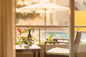 Hotel Whispering Palms Beach Resort
