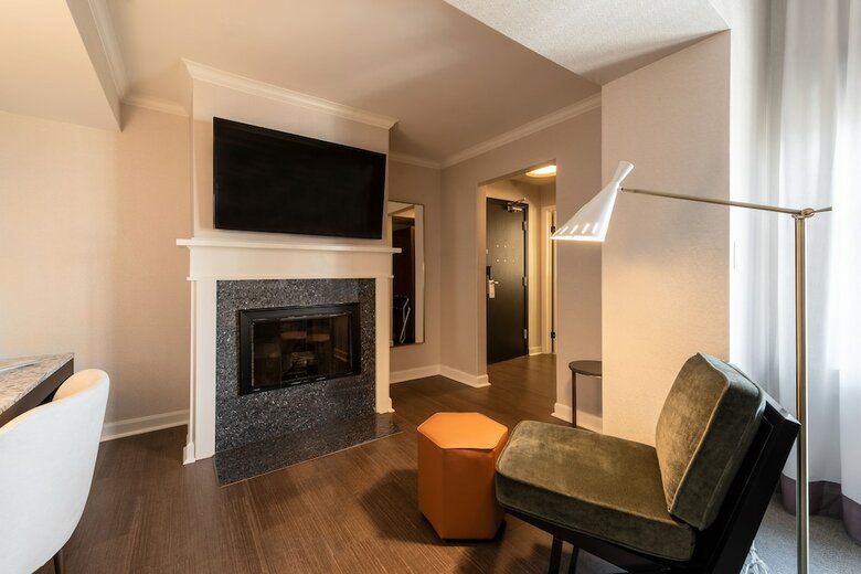 Hotel Indigo Chicago Gold Coast