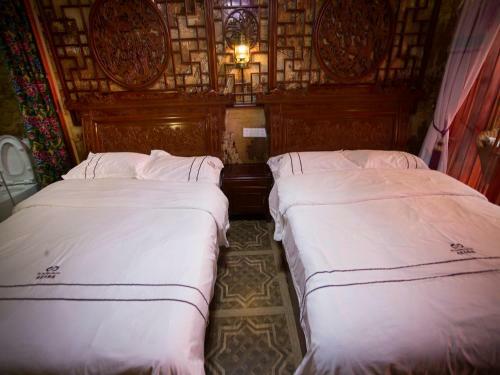 Hostal Lqj Riverside Guest House