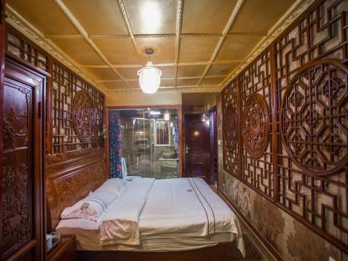 Hostal Lqj Riverside Guest House