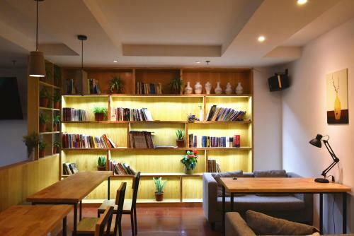 Ease Hostel