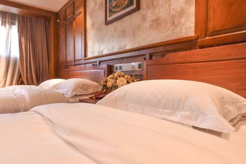 Albergue Nan Ka Ming Dian Hotel