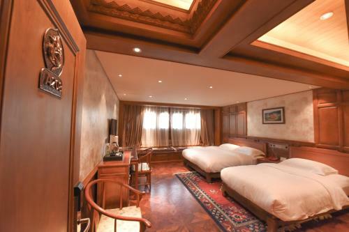 Albergue Nan Ka Ming Dian Hotel