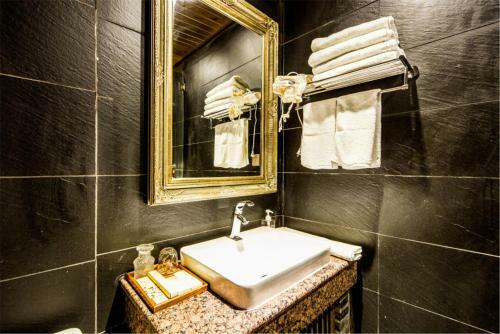 Hostal Muyuntingfeng Guesthouse