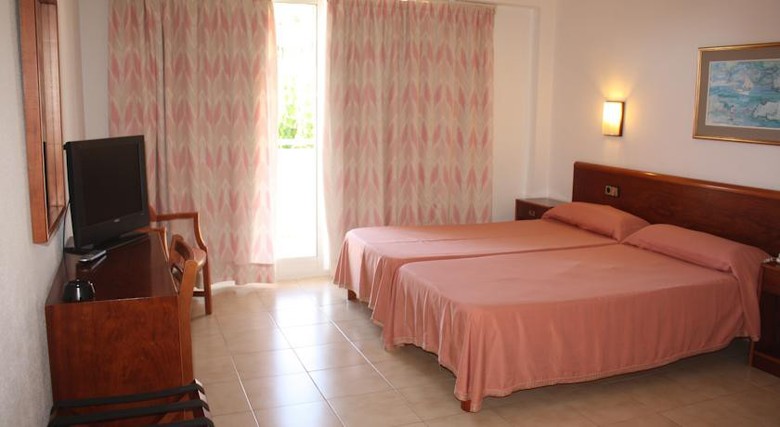 Hotel Tora